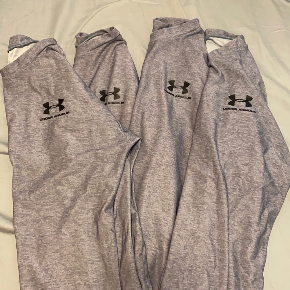 Men’s Under Armour long sleeve athletic shirts